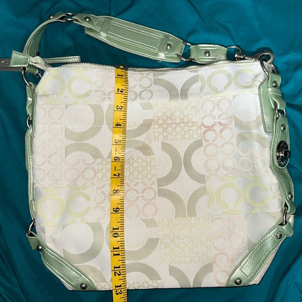Designer shoulder bag style purse coach